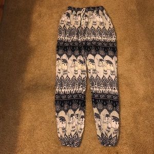 Tribal print stretchy pant